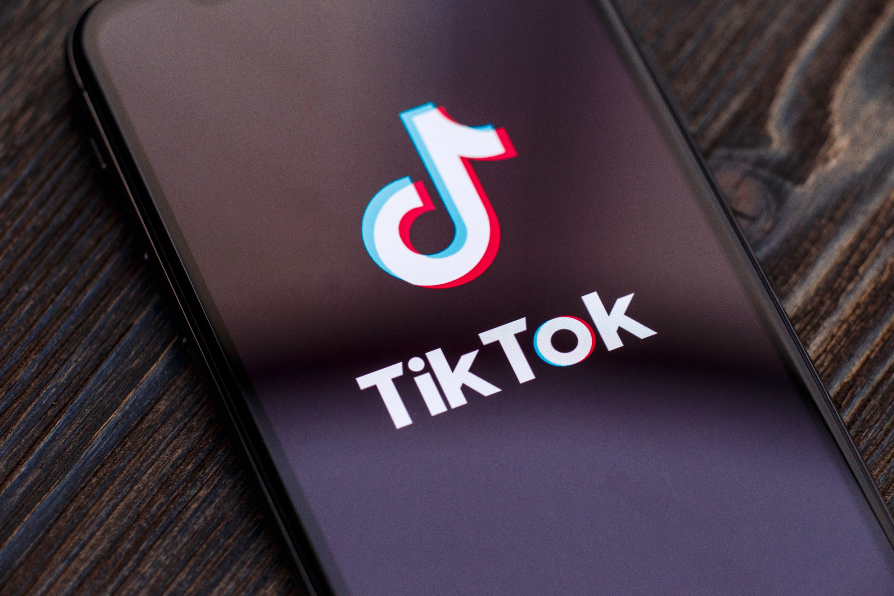 aplikasi tiktok di layer handphone