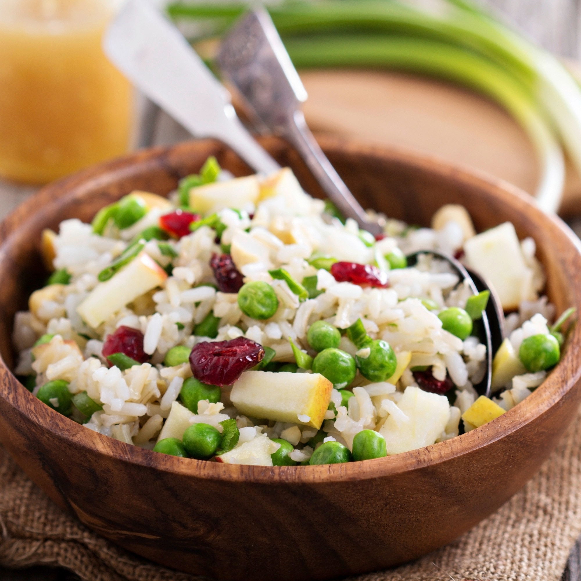 Apple and Cranberry Rice Salad)