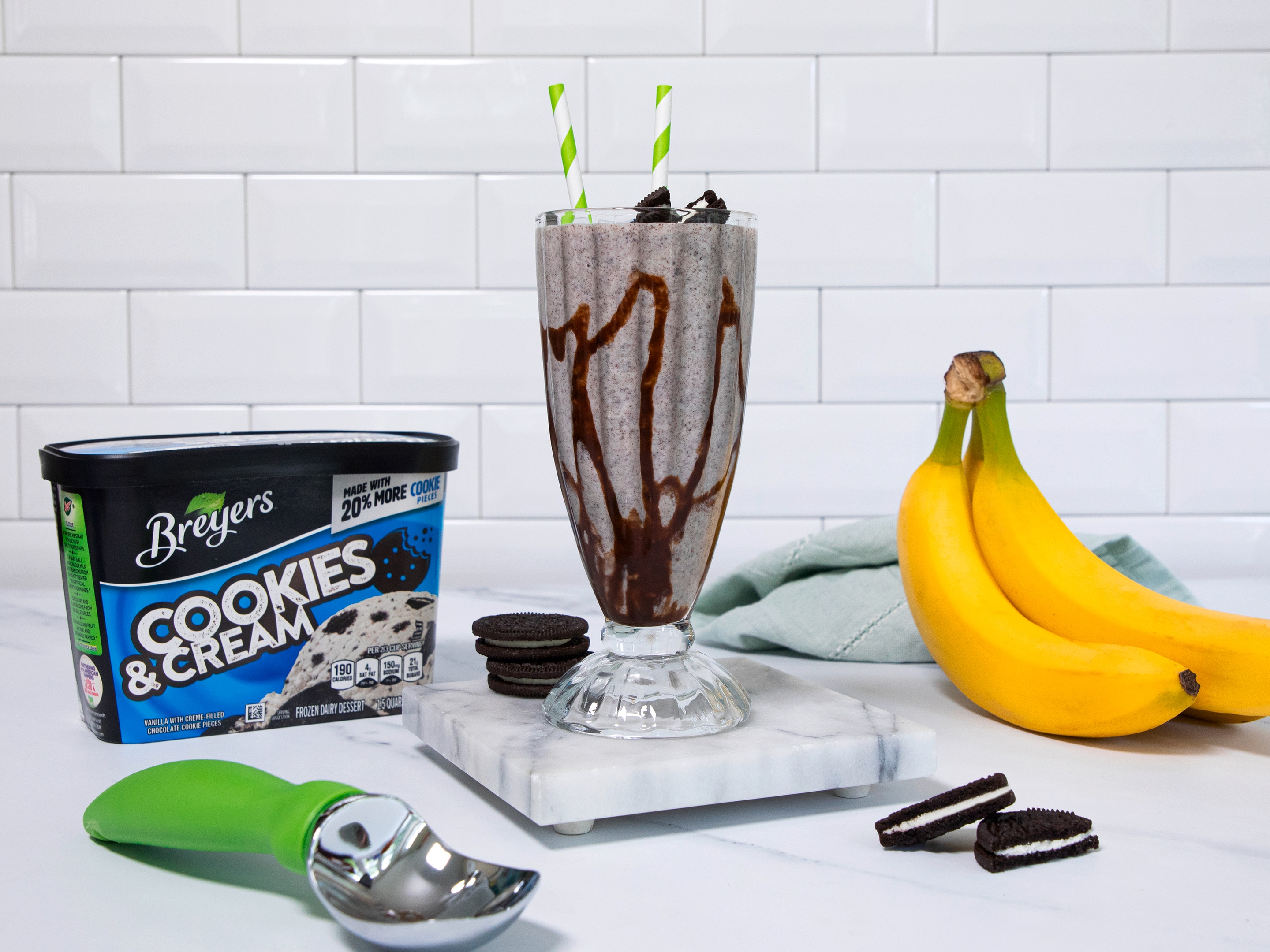 Cookies & Cream Banana Shakes
