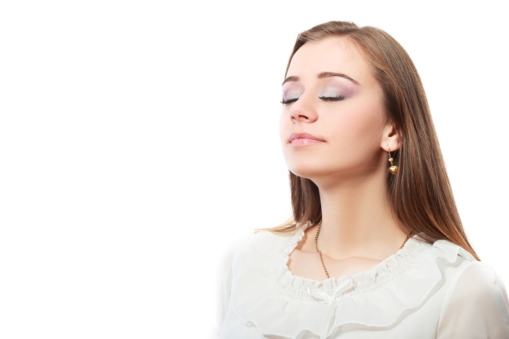 Tips Cegah Bau Mulut Saat Pakai Masker Seharian | Closeup