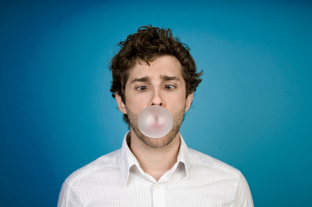 Tips Cegah Bau Mulut Saat Pakai Masker Seharian | Closeup