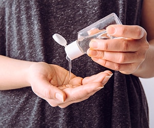 Apa Saja Manfaat Rajin Menggunakan Hand Sanitizer?