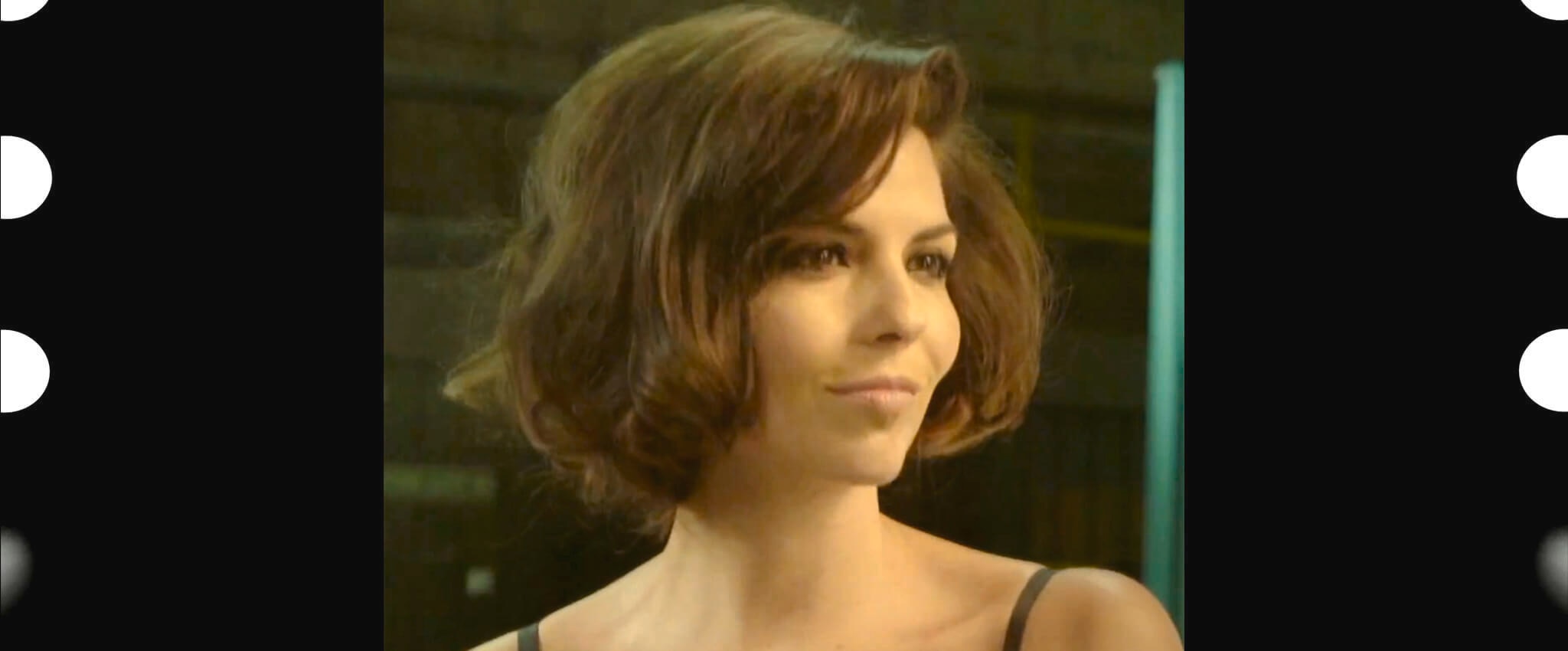 Image of Woman with a faux bob hairstyle