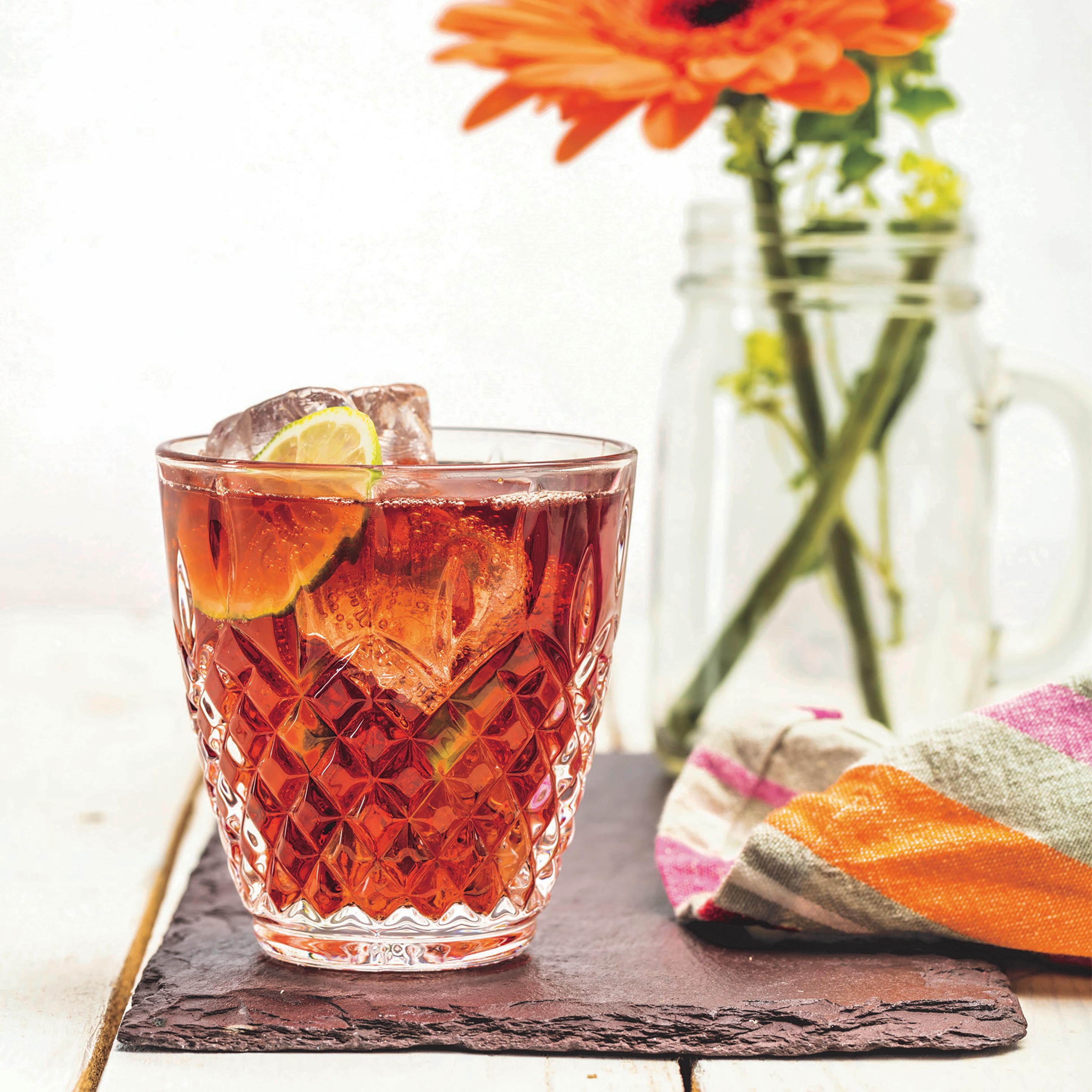 Ice Tea Sparkling Rode Vruchten Mocktail