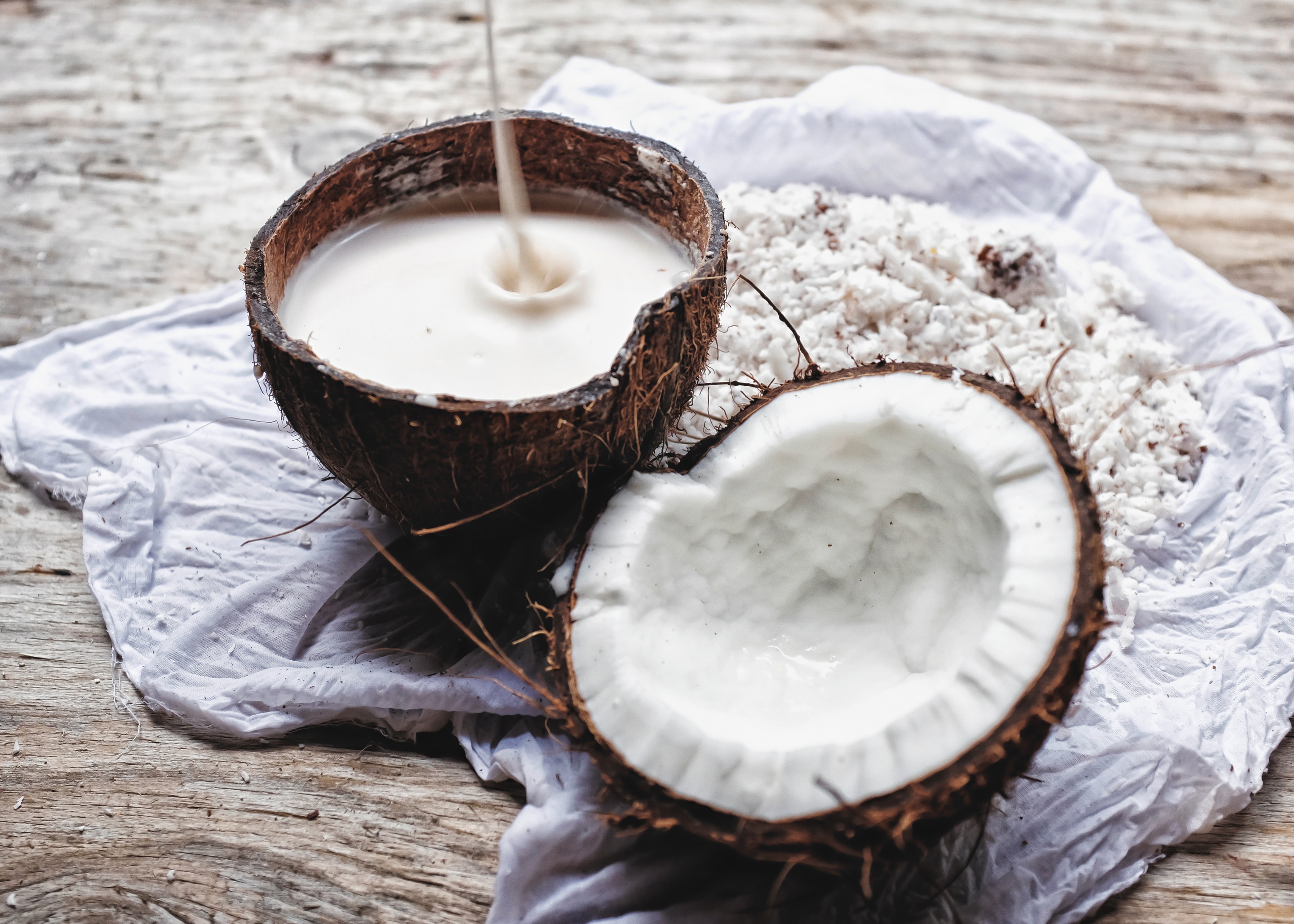 Coconut Milk or Cream? How to Pick the Best Ingredients for Your Dishes