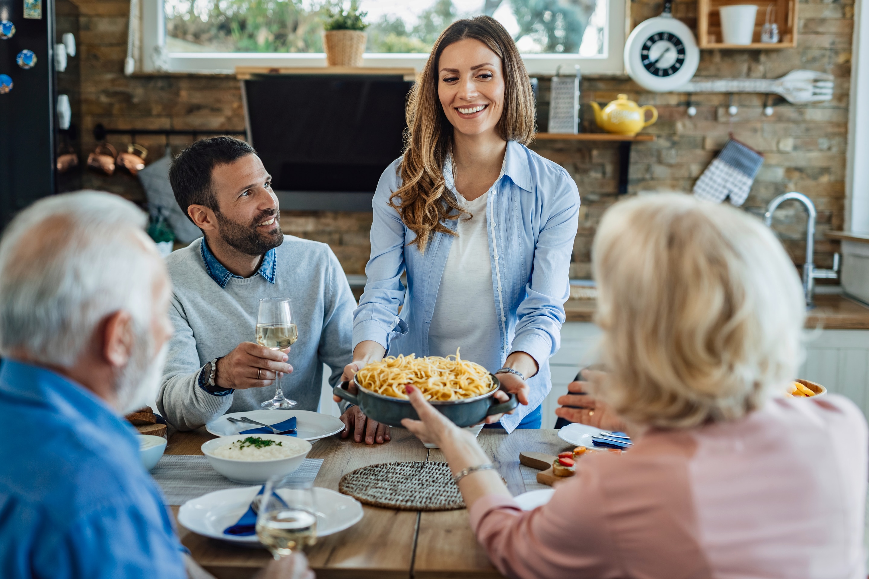 makanan yang dapat merusak gigi