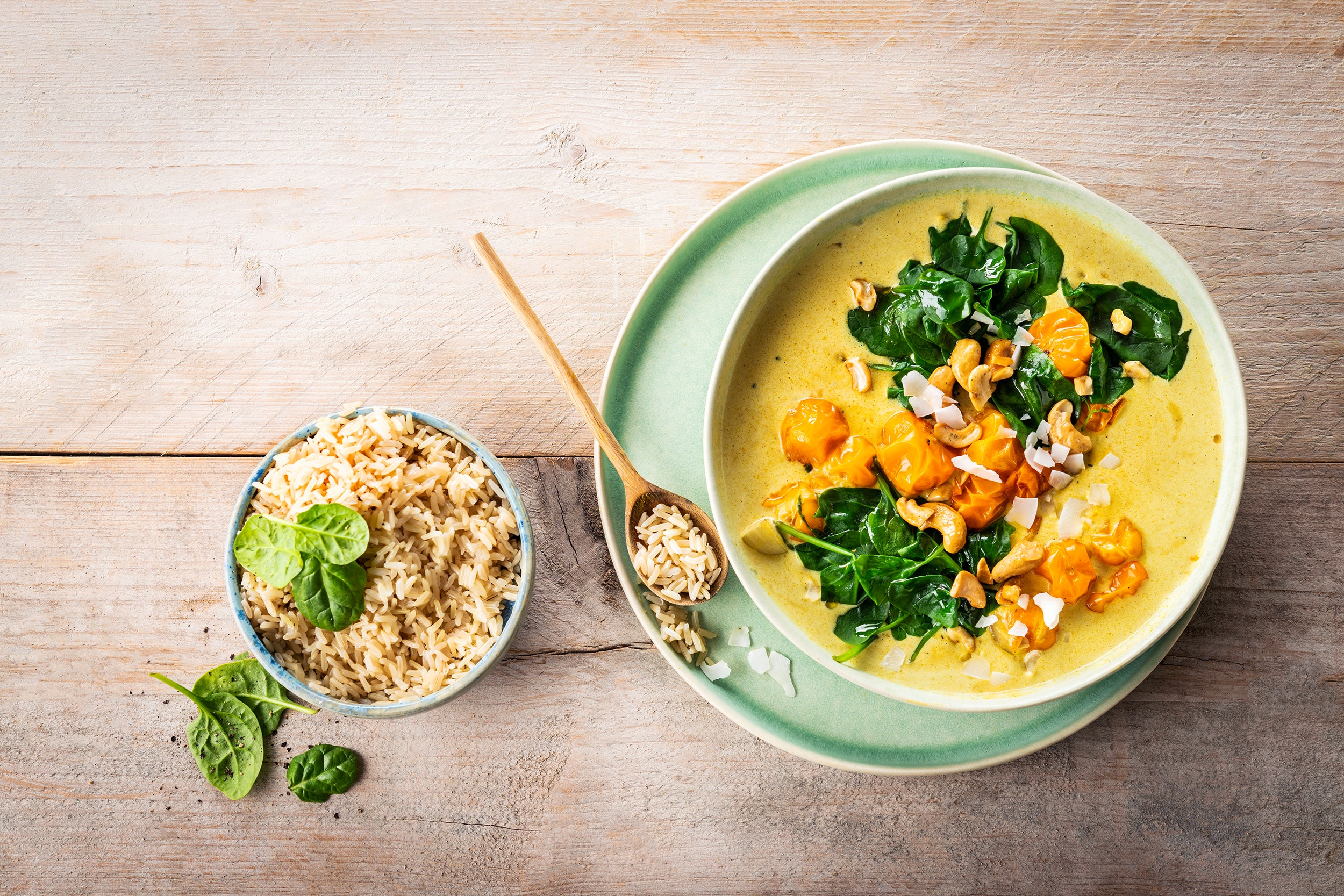 Veganes Kokos-Curry mit Spinat