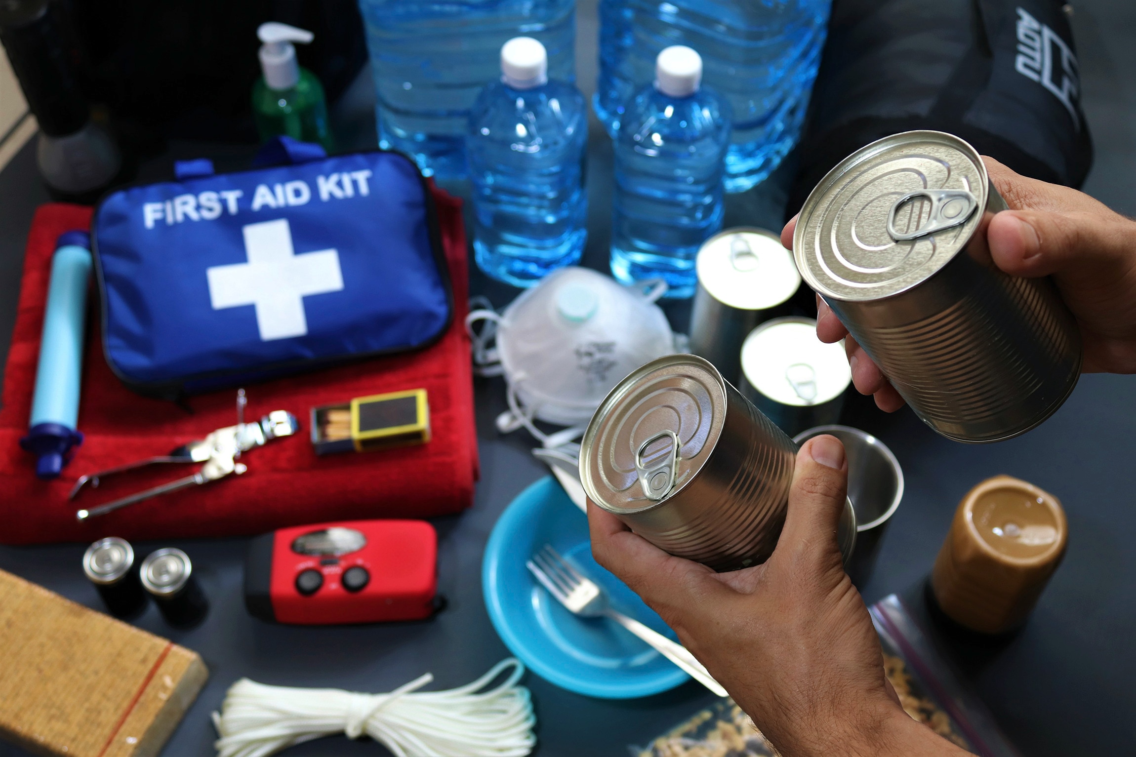 Essential Tips for Creating an Emergency Survival Kit