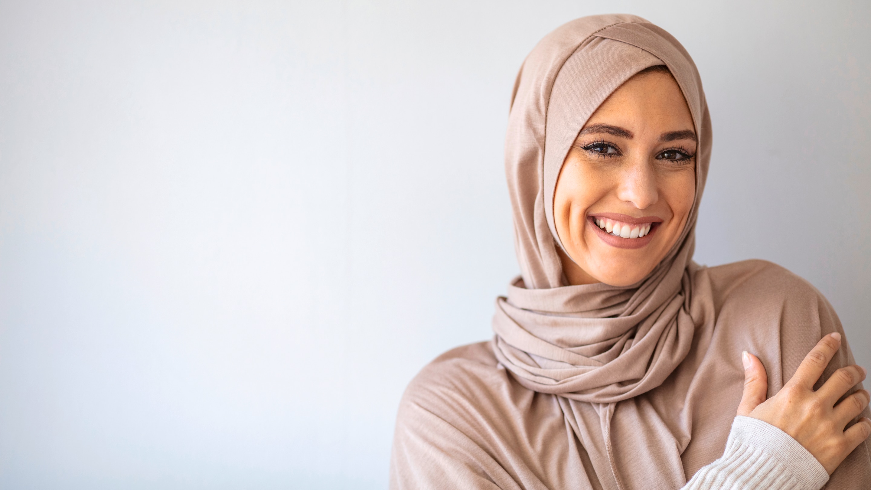 Pilihlah Kain Hijab yang Tepat agar Rambut Tidak Bau