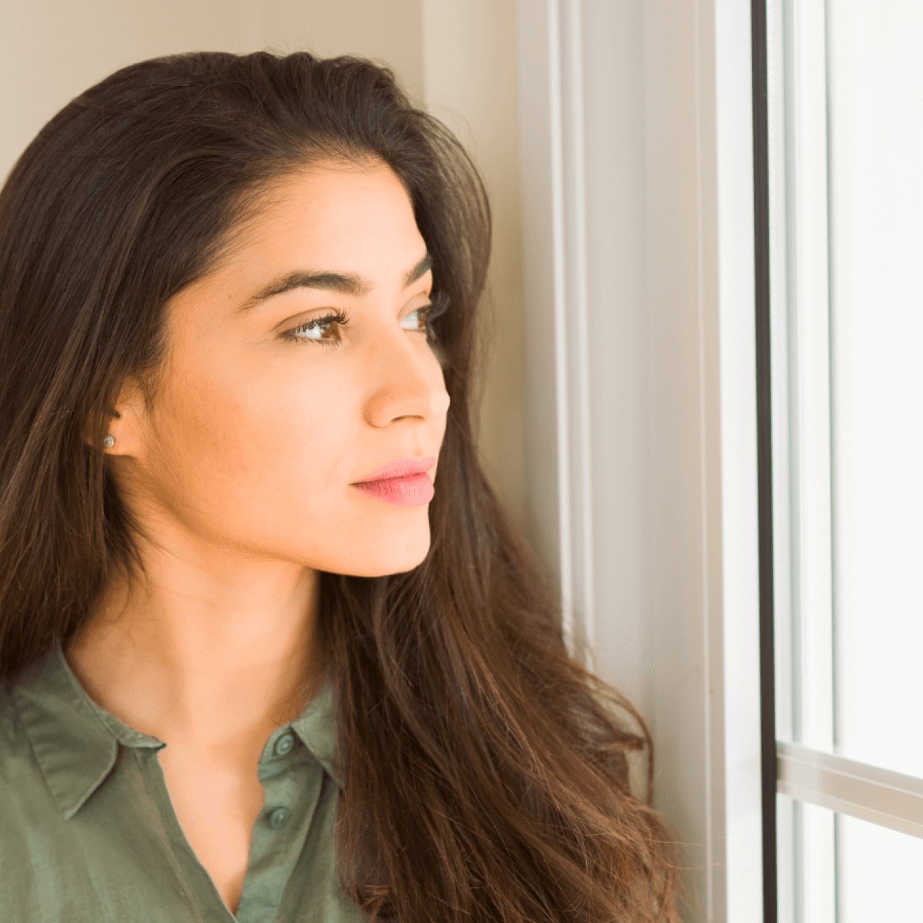 Yes, the sun damages your hair too!